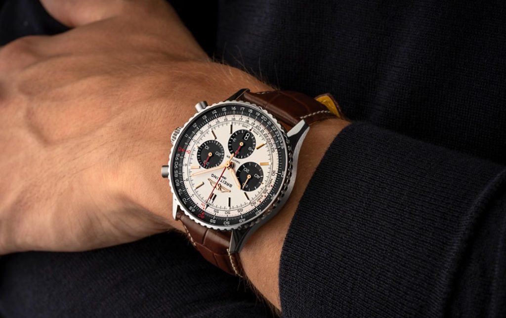 UK 1:1 Fake Breitling Navitimer B01 Chronograph 43 North American Edition Watches